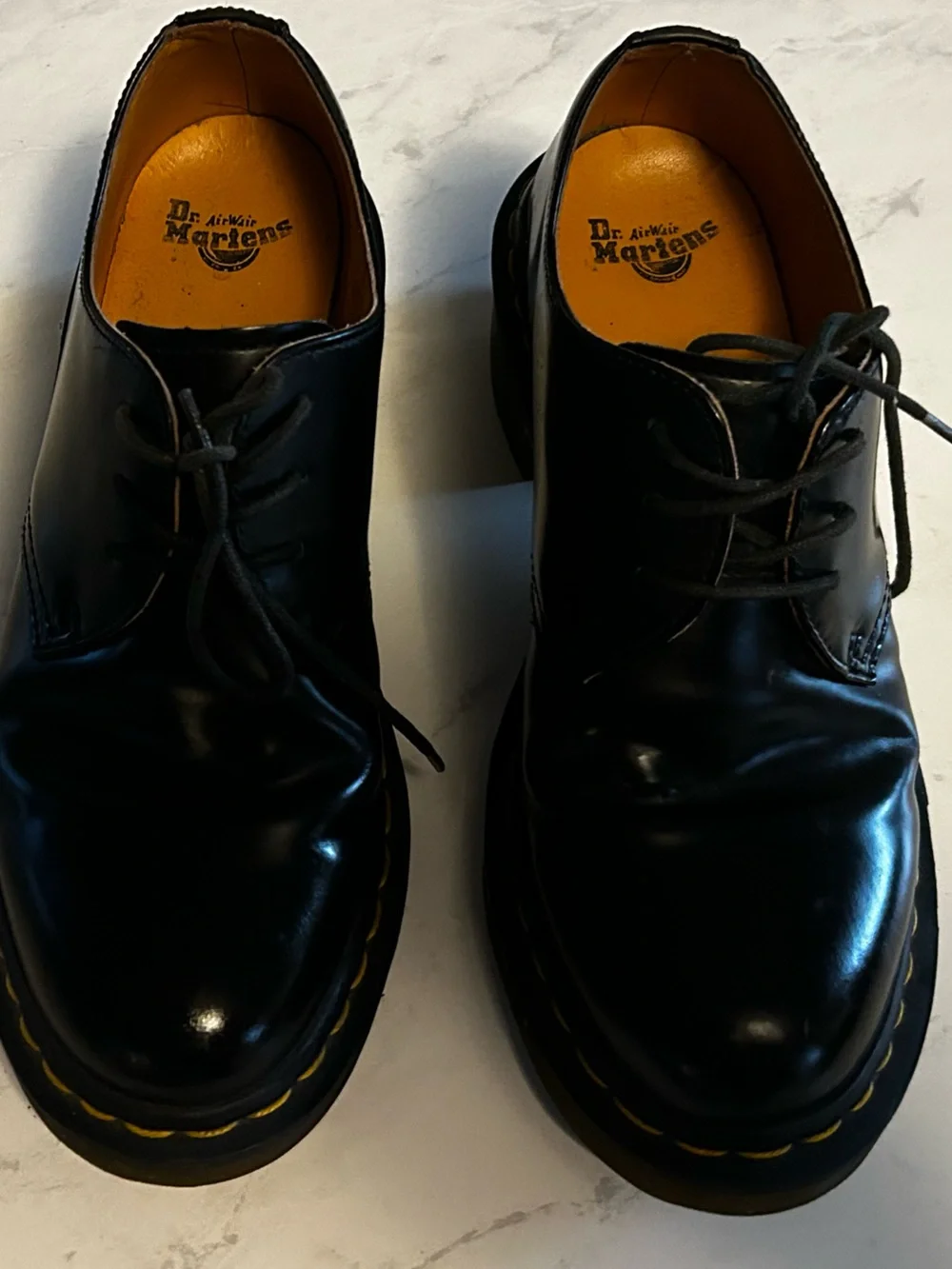 Black leather Dr. Martens 1461 platform shoes in US 8 #platform #drmartens